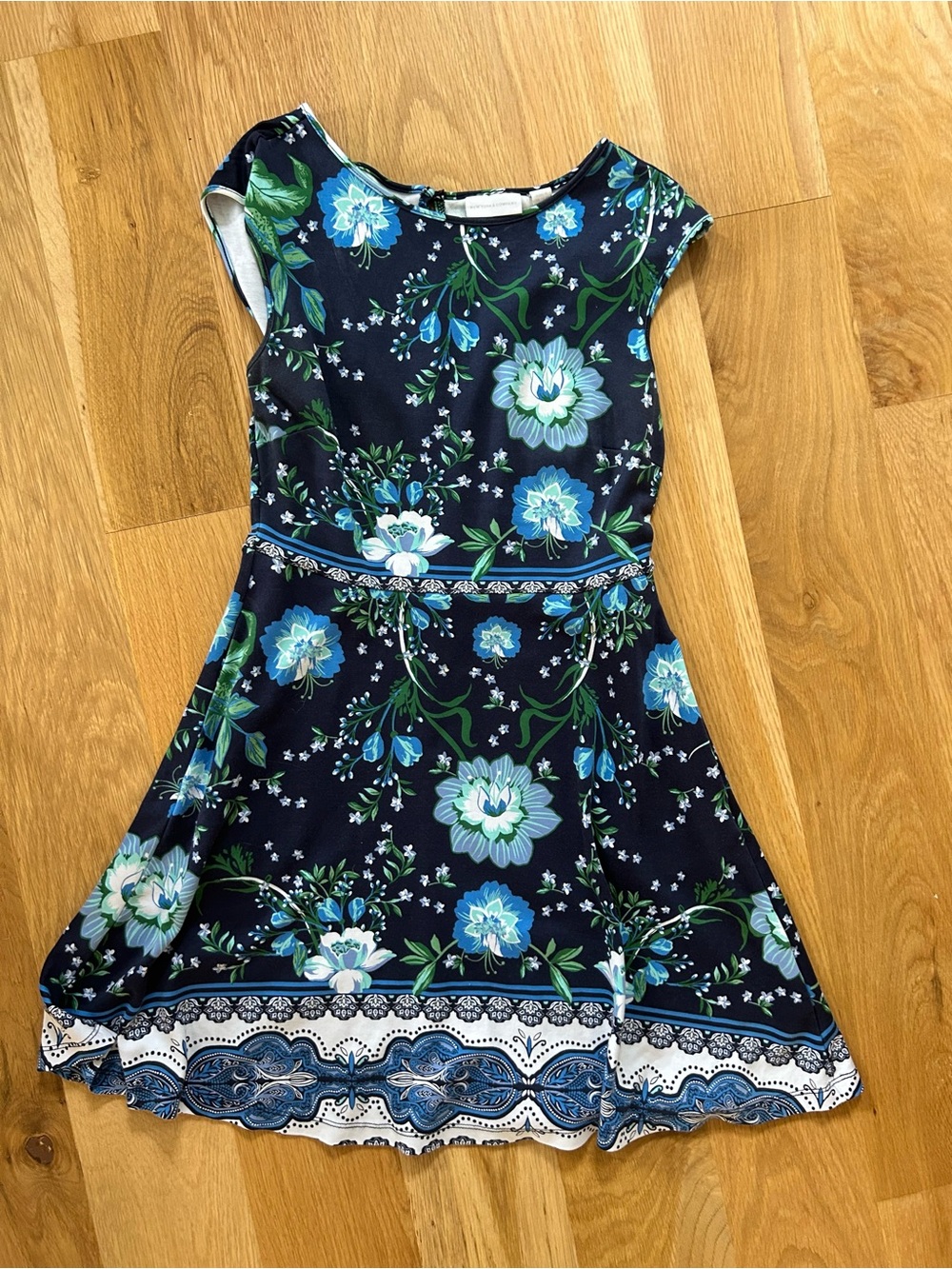 NY & Co. Navy Floral Fit-and-Flare XS cotton Dress *Super Flattering*